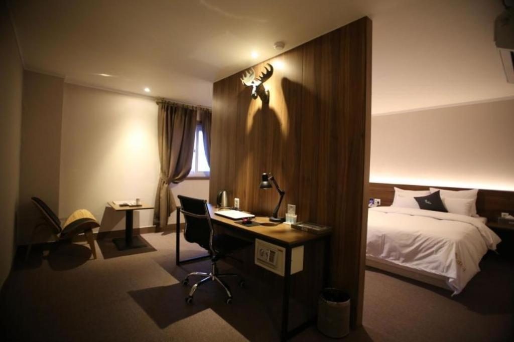 Centralperson Pyeongtaek Hotel 外观 照片